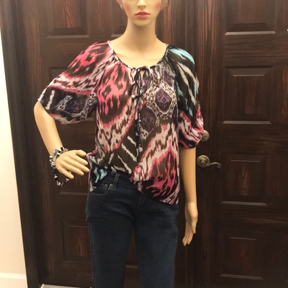 See through top, small, multicolor.